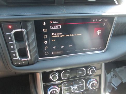 Certified 2023 GMC Yukon Denali w/ Denali Reserve Package AWD/4WD image 31