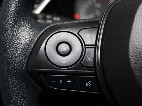 Used 2022 Toyota Corolla LE image 19