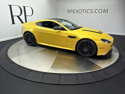 Used 2015 Aston Martin V12 Vantage S RWD image 11