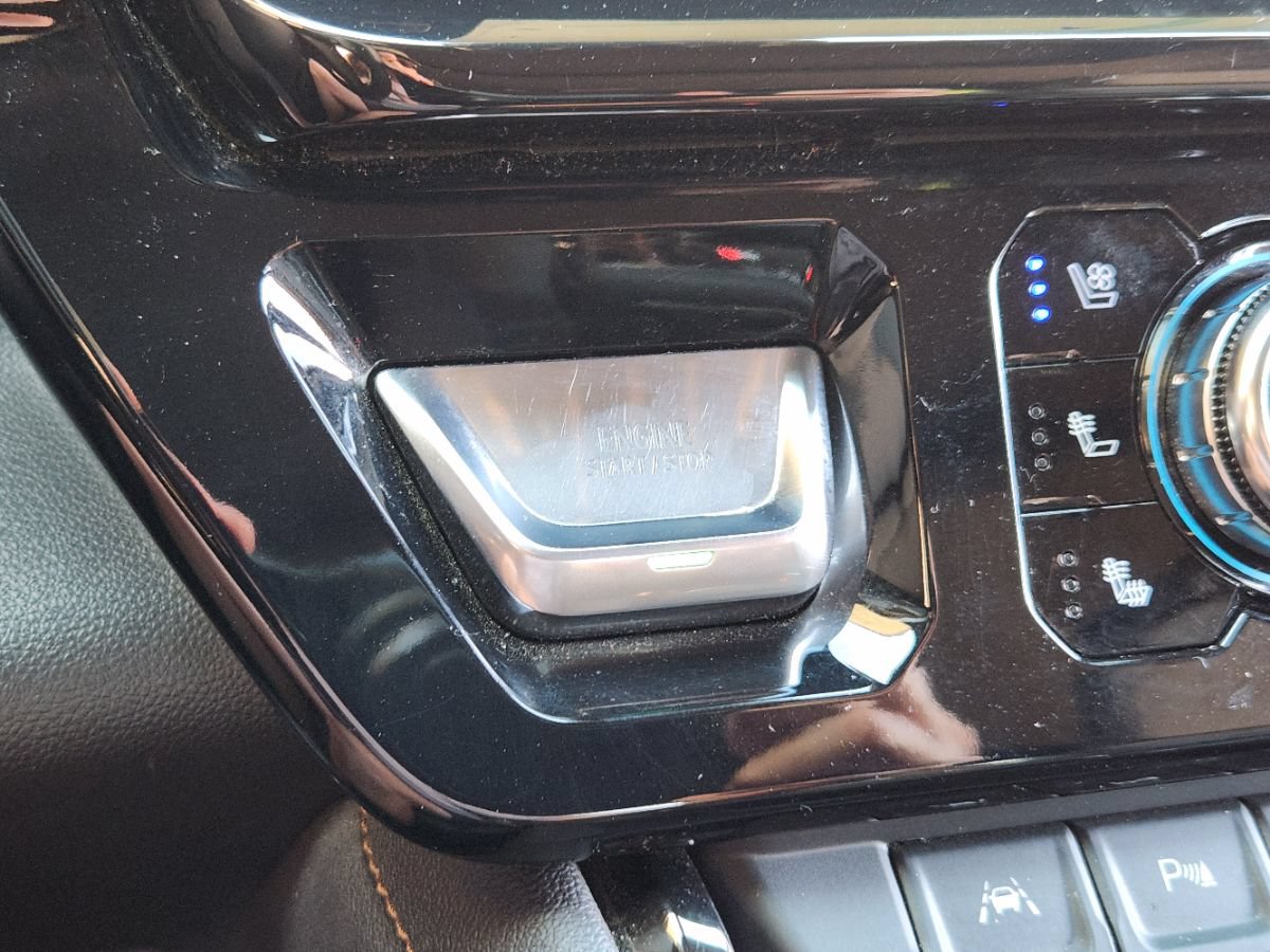 Used 2025 GMC Sierra 1500 AT4 w/ AT4 Premium Package AWD/4WD image 43