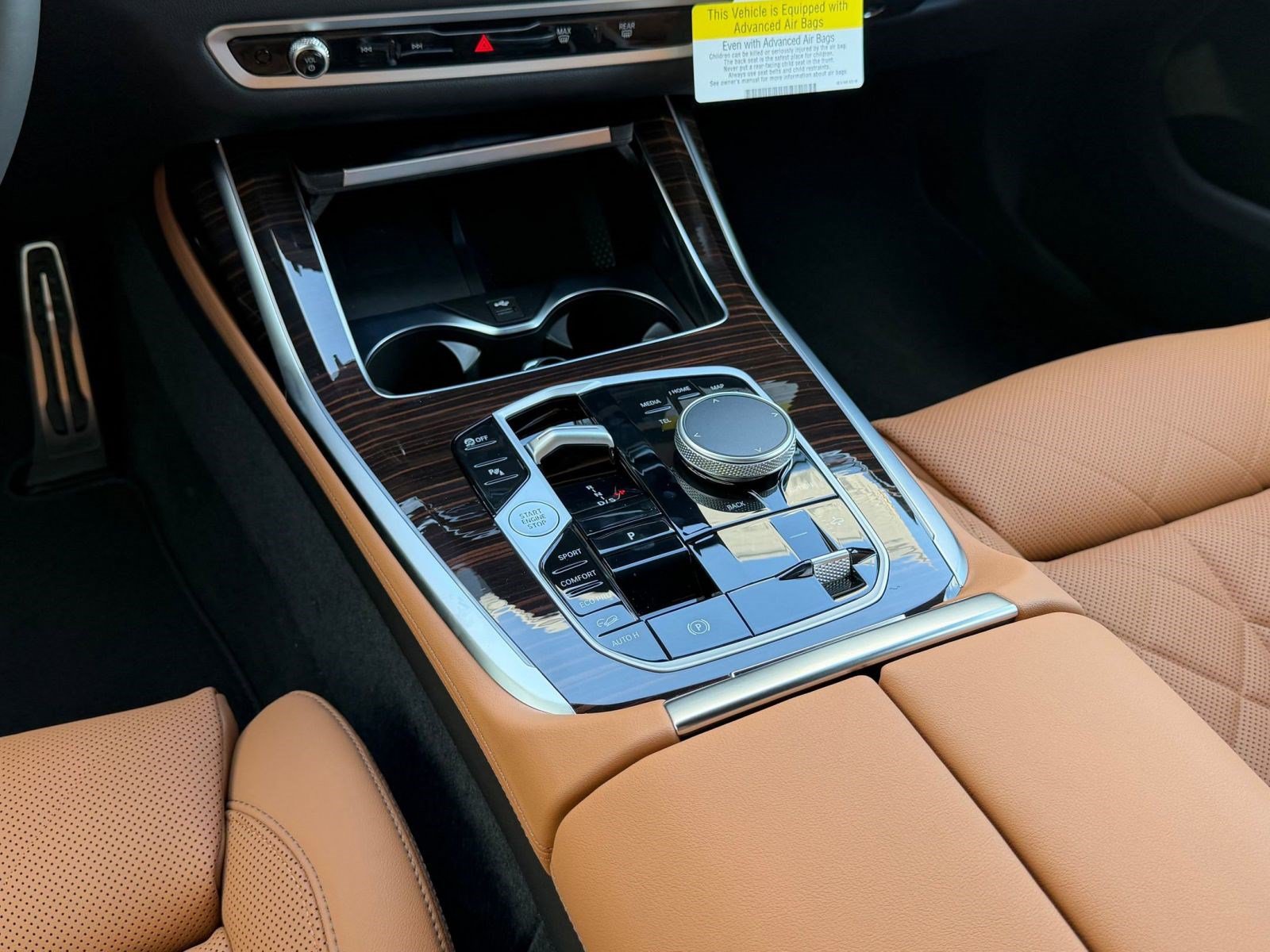 Used 2027 BMW X7 xDrive40i w/ M Sport Package AWD/4WD image 25