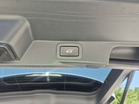 Used 2015 Land Rover Range Rover Sport HSE AWD/4WD image 25