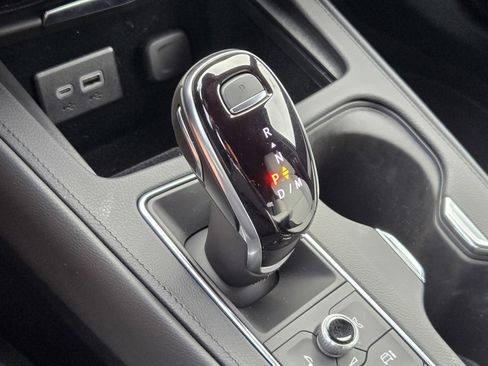 Used 2025 Cadillac XT4 Sport image 22