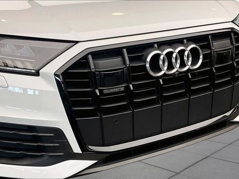 Used 2024 Audi Q7 2.0T Premium Plus AWD/4WD image 32