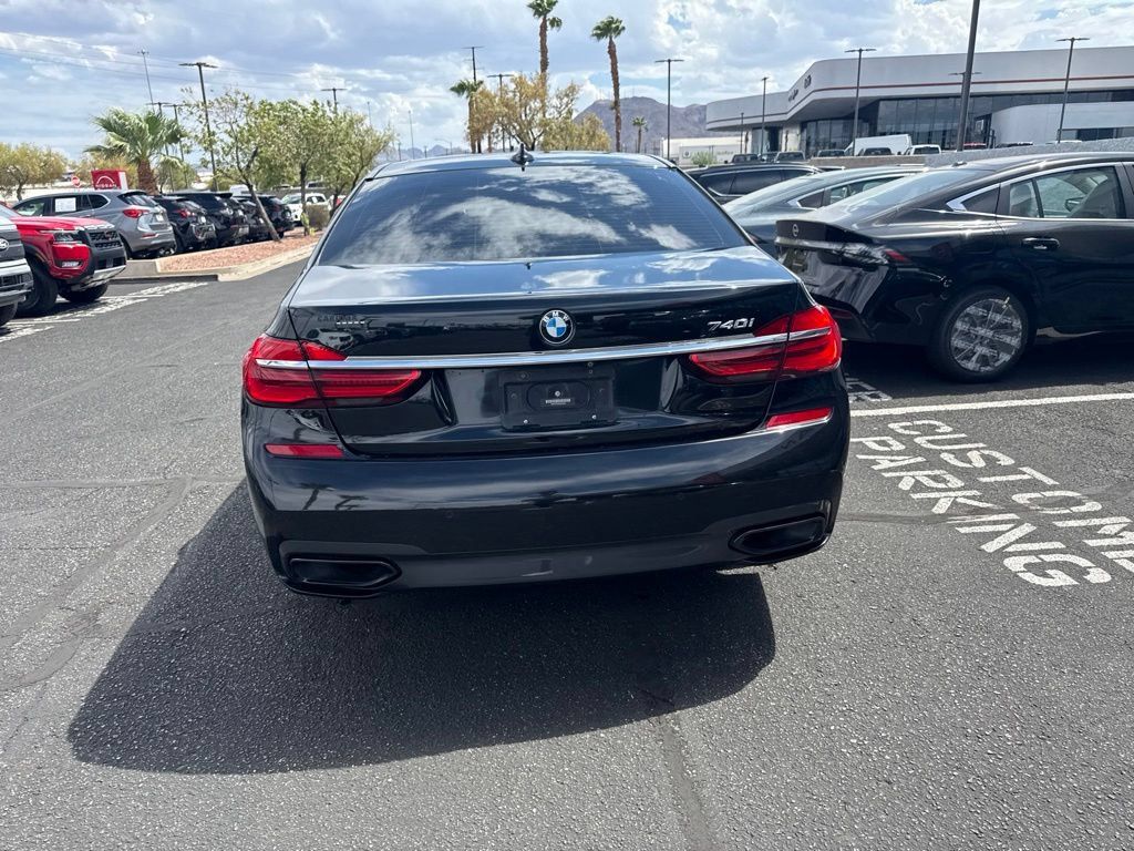 Used 2016 BMW 740i RWD image 10