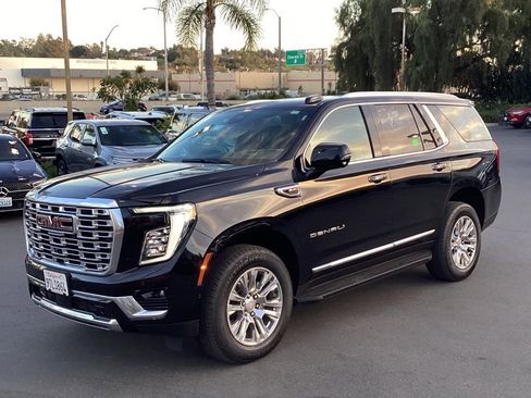 Used 2025 GMC Yukon Denali image 5