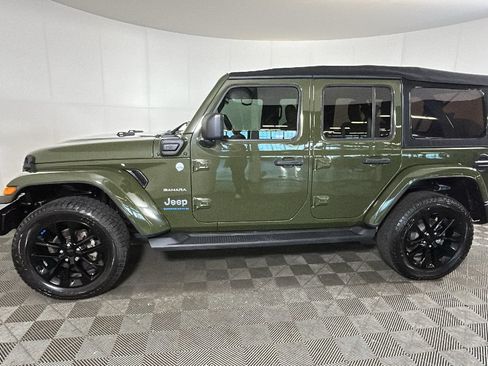 Used 2023 Jeep Wrangler Unlimited Sahara AWD/4WD image 7