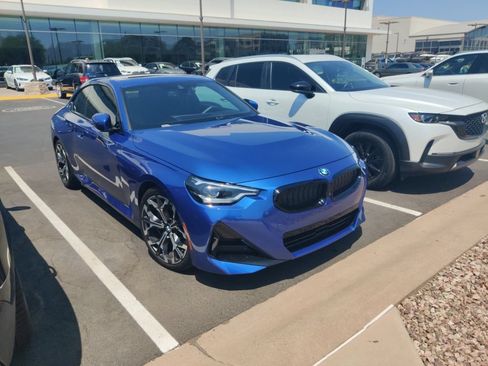 Used 2025 BMW 230i Coupe w/ M Sport Package RWD image 3