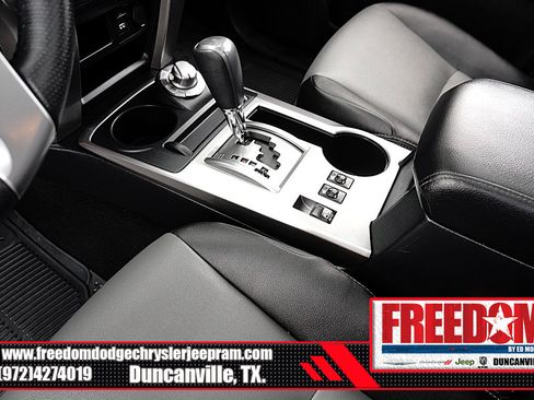 Used 2022 Toyota 4Runner SR5 Premium w/ Moonroof Package AWD/4WD image 34