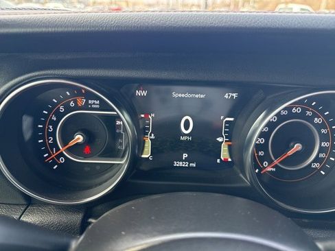 Used 2022 Jeep Gladiator Overland image 13