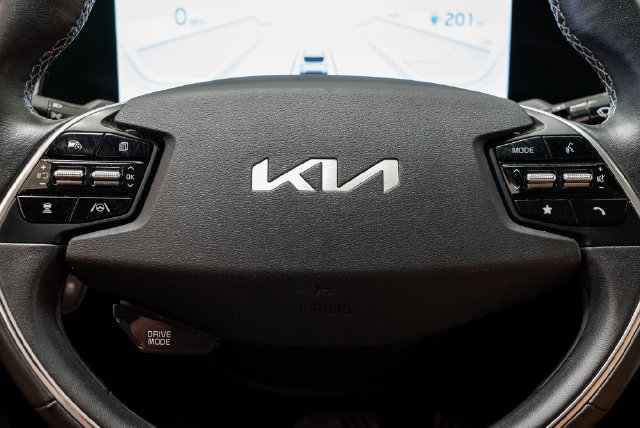 Used 2024 Kia EV6 GT-Line AWD/4WD image 13