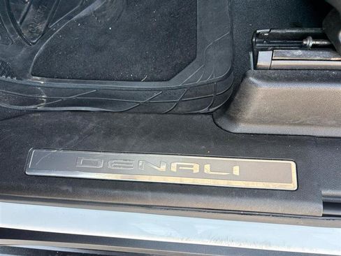 Used 2023 GMC Yukon Denali AWD/4WD image 40
