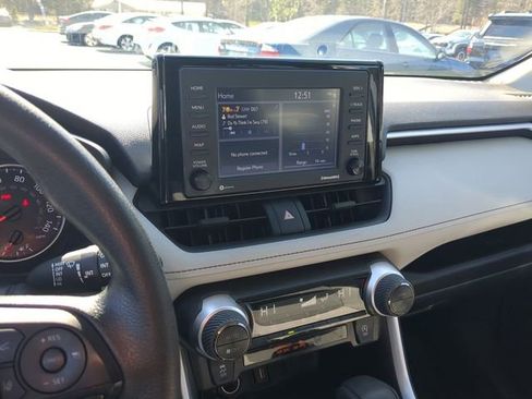 Used 2022 Toyota RAV4 XLE image 30