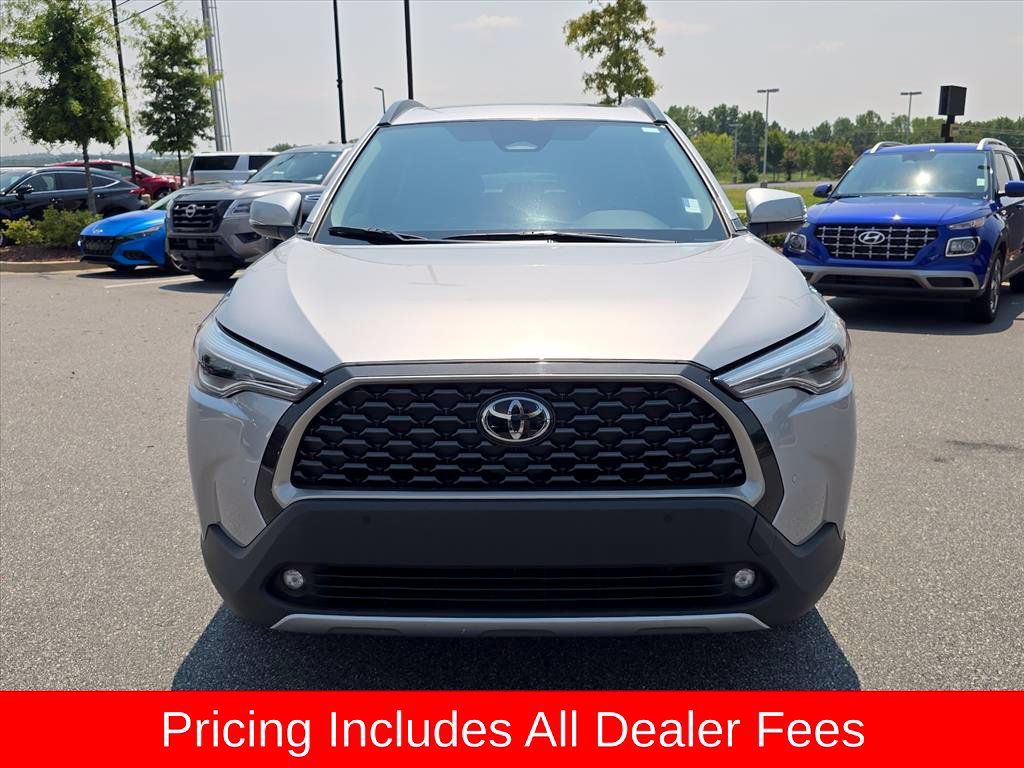 Used 2024 Toyota Corolla Cross XLE w/ Convenience Package AWD/4WD image 8