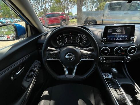 Used 2024 Nissan Sentra SV FWD image 12