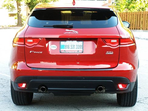 Used 2018 Jaguar F-PACE Prestige AWD/4WD image 17