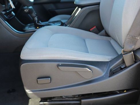 Used 2019 Chevrolet Colorado W/T w/ WT Convenience Package image 9