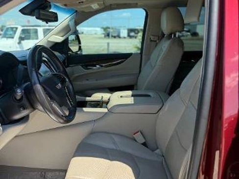 Used 2020 Cadillac Escalade ESV Premium Luxury image 52
