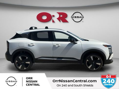 New 2026 Nissan Kicks SR w/ SR Premium Package FWD image 4