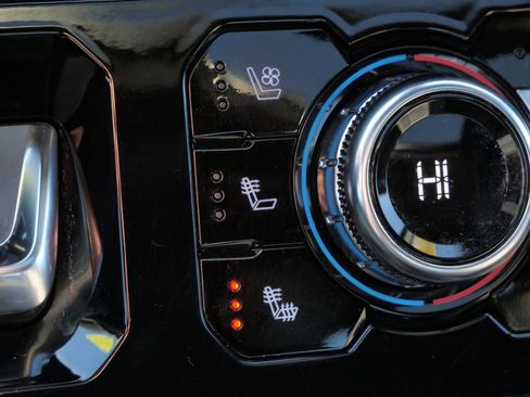 Used 2023 GMC Sierra 1500 AT4 w/ AT4 Premium Package image 45