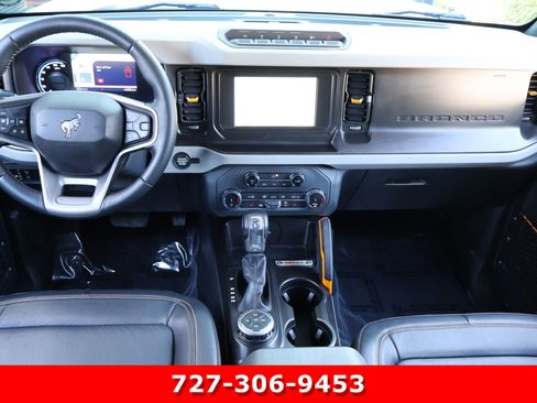 Used 2022 Ford Bronco Badlands w/ Sasquatch Package image 16