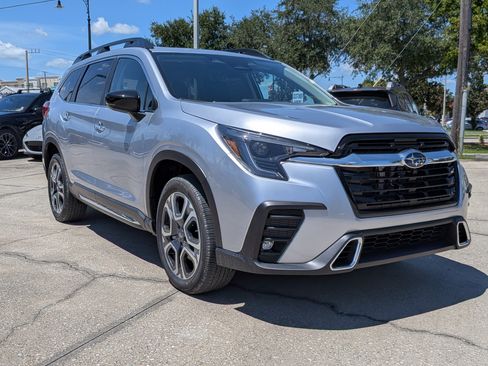 Used 2026 Subaru Ascent Touring AWD/4WD image 2