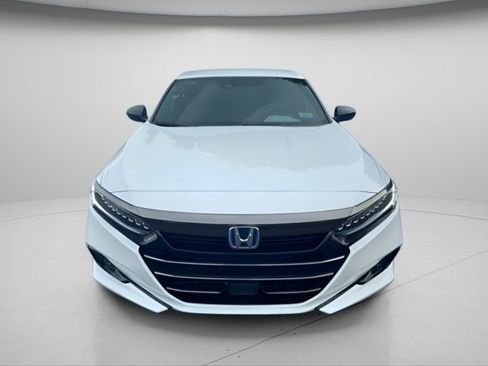 Used 2022 Honda Accord Sport image 3