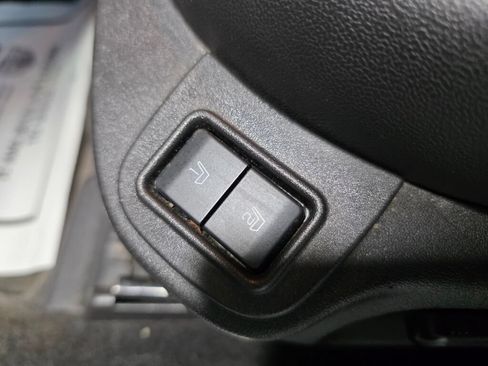 Used 2018 Ford Taurus Limited FWD image 13