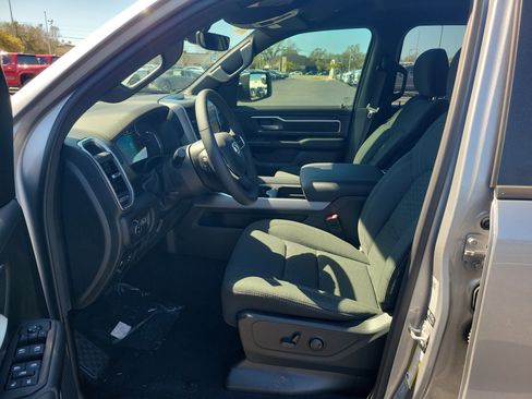 New 2026 RAM 1500 Big Horn AWD/4WD image 9