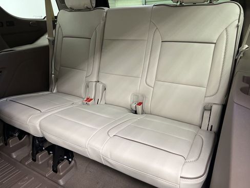 New 2026 GMC Yukon Denali w/ Sun & Power Step Package image 5