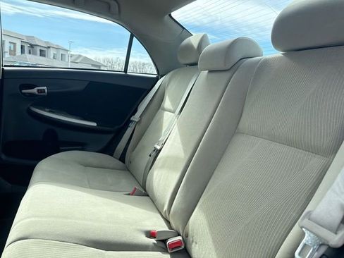 Used 2013 Toyota Corolla LE FWD image 28