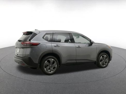Used 2025 Nissan Rogue SV FWD image 9