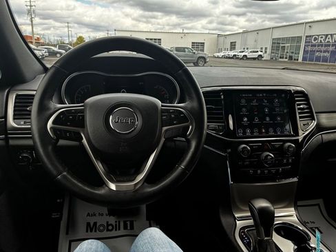 Used 2019 Jeep Grand Cherokee Limited AWD/4WD image 3