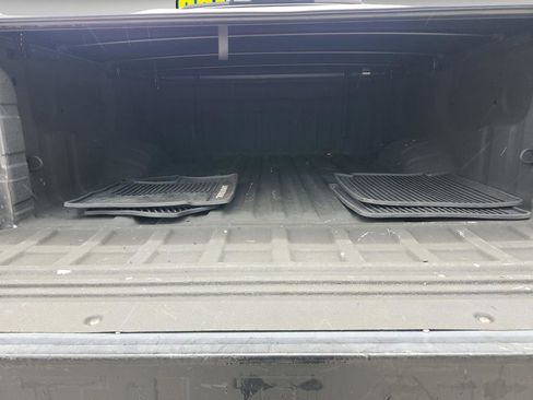 Used 2017 Nissan Titan S RWD image 33