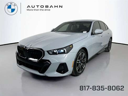 New 2026 BMW 530i xDrive w/ M Sport Package AWD/4WD image 2