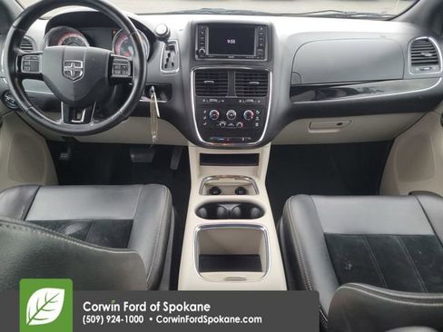 Used 2018 Dodge Grand Caravan SXT image 13