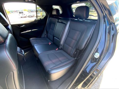 Used 2023 Chevrolet Equinox RS FWD image 21