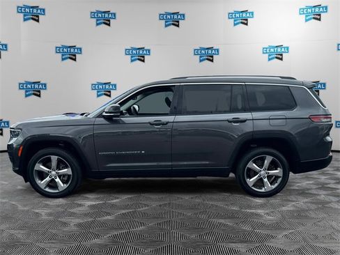 Certified 2022 Jeep Grand Cherokee L Limited image 3