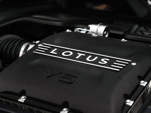 Used 2025 Lotus Emira RWD image 99