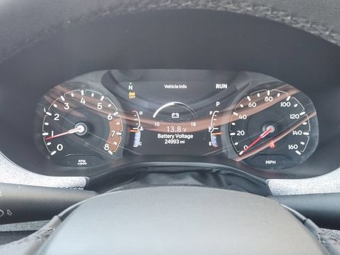 Used 2025 Jeep Compass Latitude AWD/4WD image 6