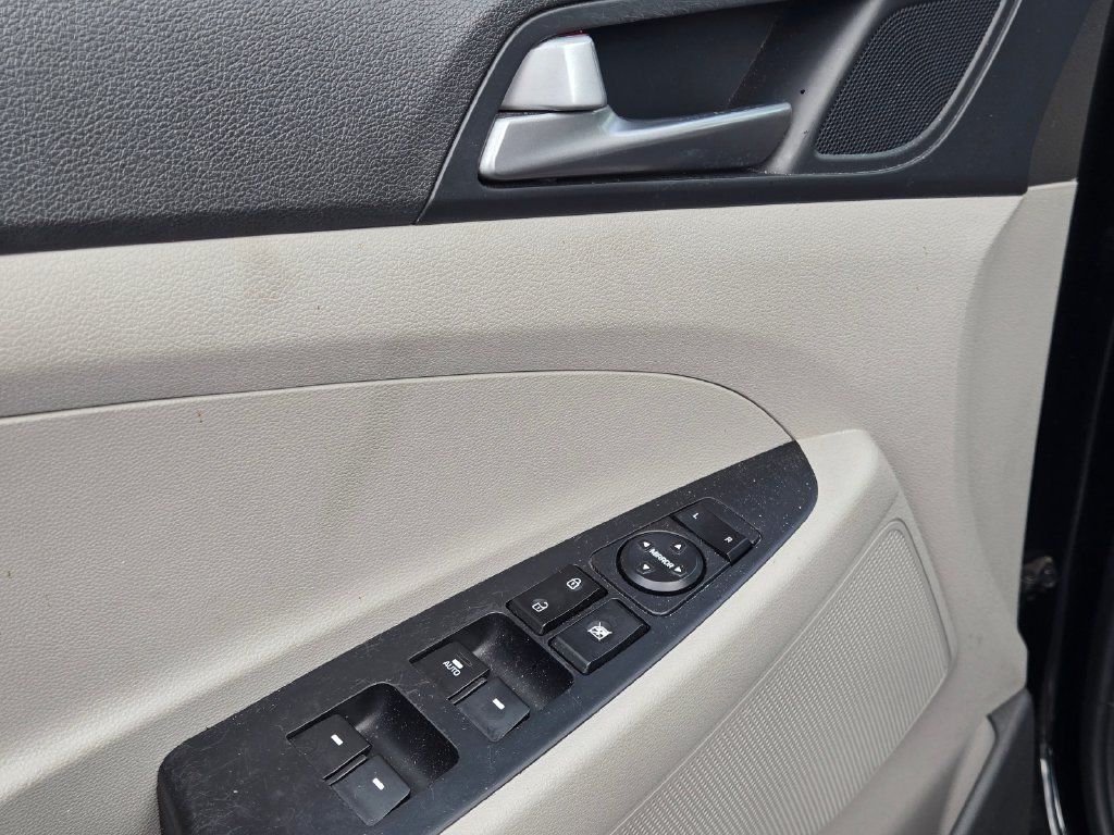 Used 2016 Hyundai Tucson Sport FWD image 21
