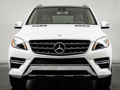 Used 2015 Mercedes-Benz ML 400 4MATIC image 2