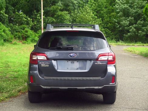 Used 2016 Subaru Outback 2.5i Premium AWD/4WD image 28