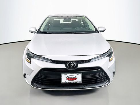 Used 2026 Toyota Corolla LE image 2