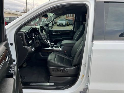 Used 2025 GMC Sierra 1500 SLT w/ SLT Convenience Package image 13