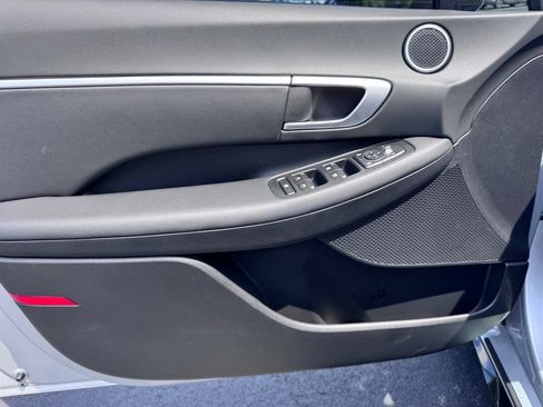 Used 2025 Hyundai Sonata SEL FWD image 21