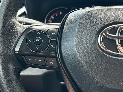 Used 2025 Toyota RAV4 XLE AWD/4WD image 20