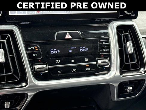 Used 2021 Kia Sorento SX Prestige image 17