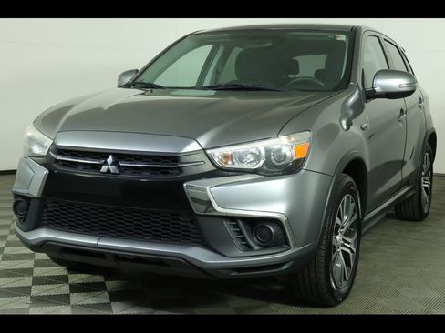 Used 2018 Mitsubishi Outlander Sport ES FWD image 1