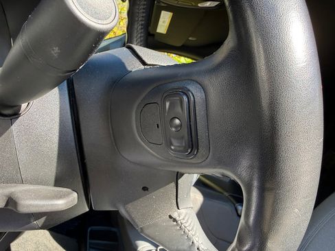 Used 2021 RAM 1500 Big Horn image 14